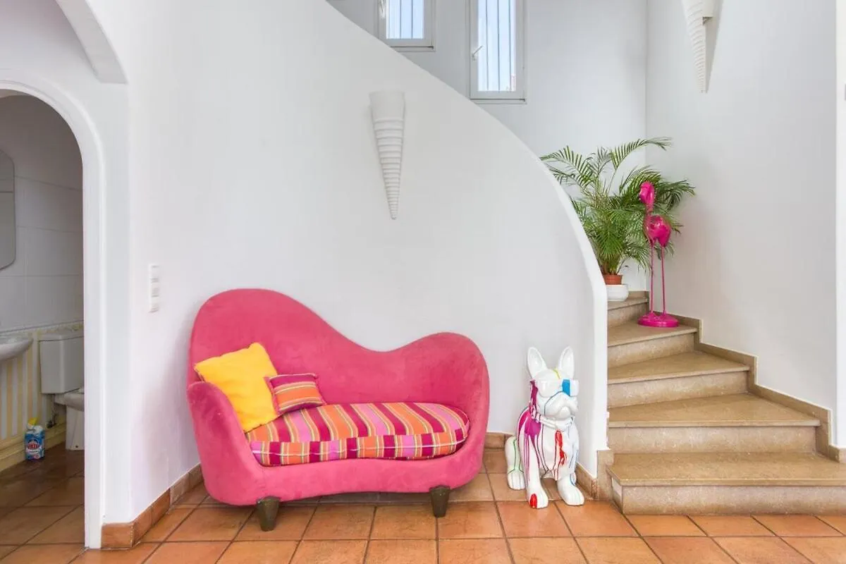 Villa De Lujo Con Amarre Y Piscina