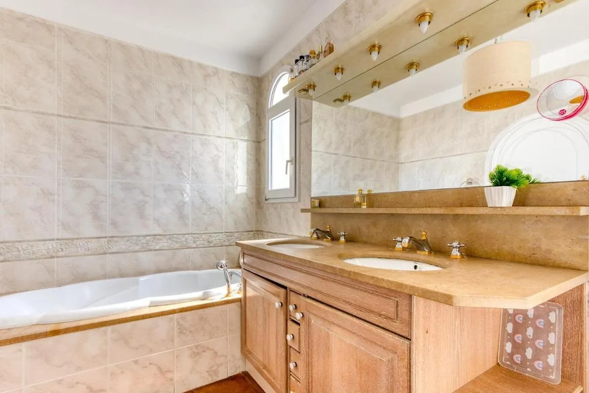 Villa De Lujo Con Amarre Y Piscina Empuriabrava